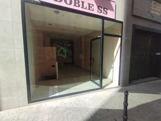 Geschäftsraum in Casco Antiguo. Local comercial con posibilidad de vivienda en el centro
