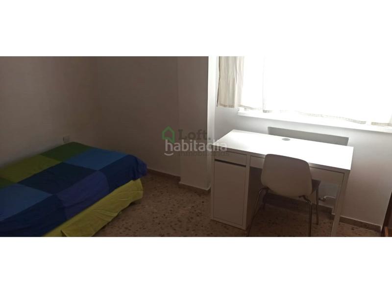 Foto 0ba2c485-c733-45ce-bff2-468012ee743a. Alquiler piso  amueblado para estudiantes en el centro en Badajoz