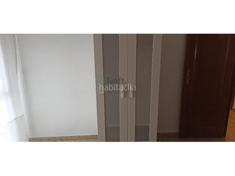 Foto 10ff7dd9-6277-4066-b794-1a99607fba57. Alquiler piso  amueblado para estudiantes en el centro en Badajoz