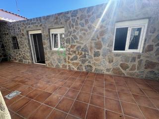 Haus in Pedanías de Badajoz. Casa independiente en gevora con patio y cochera nueva a estrena