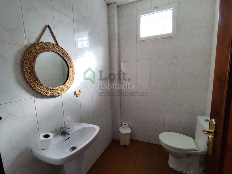 Foto 97b9f500-2ad4-4362-84a4-9e5c83d8e99e. Local comercial a Barcarrota