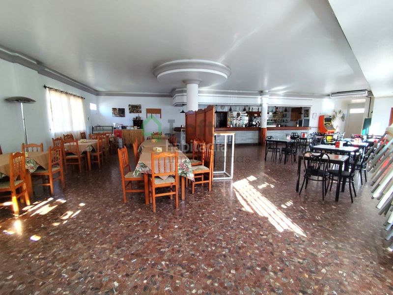 Foto ad2c16b0-8b31-44b3-972b-aa5f522190ac. Local comercial a Barcarrota
