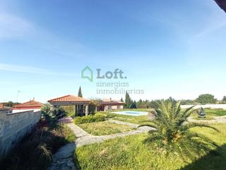 Xalet  N/a. Chalet de semi nueva construcción con piscina en la dehesilla de