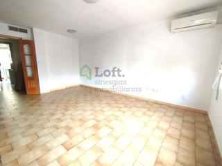 Pis a Santa Marina. Oportunidad amplia vivienda en avenida santa marina