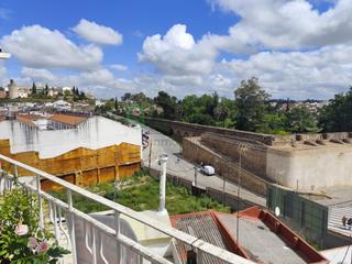 Pis en Casco Antiguo. Piso de 5 habitaciones en ronda del pilar