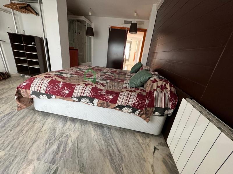 Foto 10d497b6-9e4c-4f7c-8c23-a1c2979473ef. Àtic amb calefacció aparcament a Pardaleras Badajoz