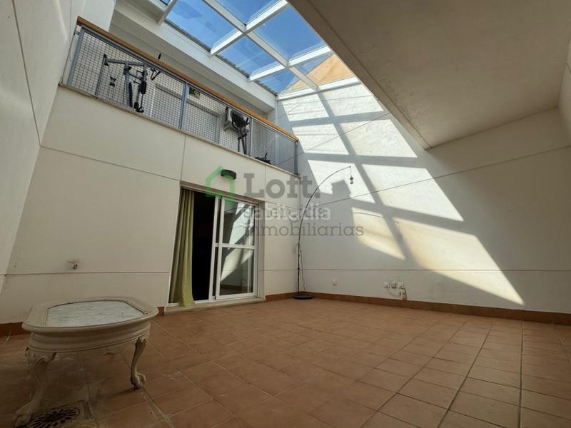 Foto 1cebad4a-44a4-4c91-a562-459da93f8054. Àtic amb calefacció aparcament a Pardaleras Badajoz