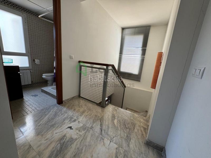 Foto 53eac7bb-8027-476b-835d-97d3a6908c4e. Àtic amb calefacció aparcament a Pardaleras Badajoz