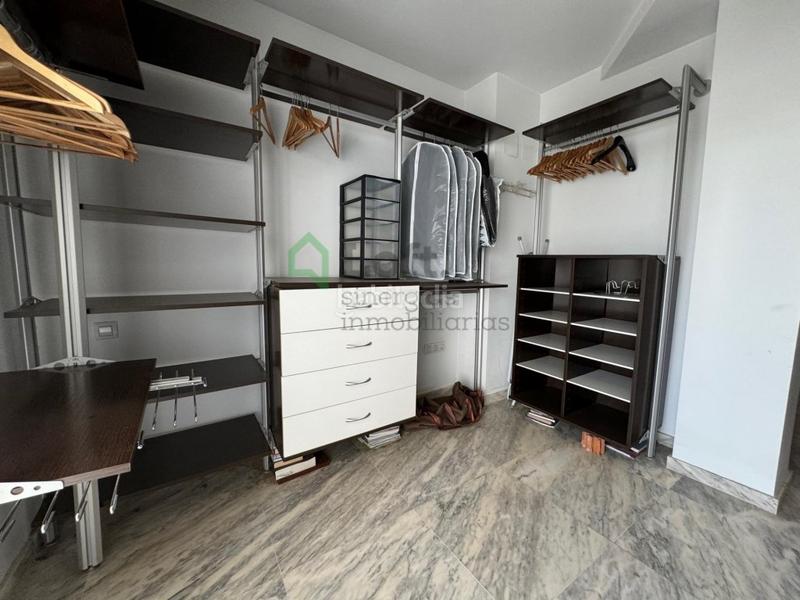 Foto c47979d0-4c05-4cdf-a9bf-40fc069737bb. Àtic amb calefacció aparcament a Pardaleras Badajoz