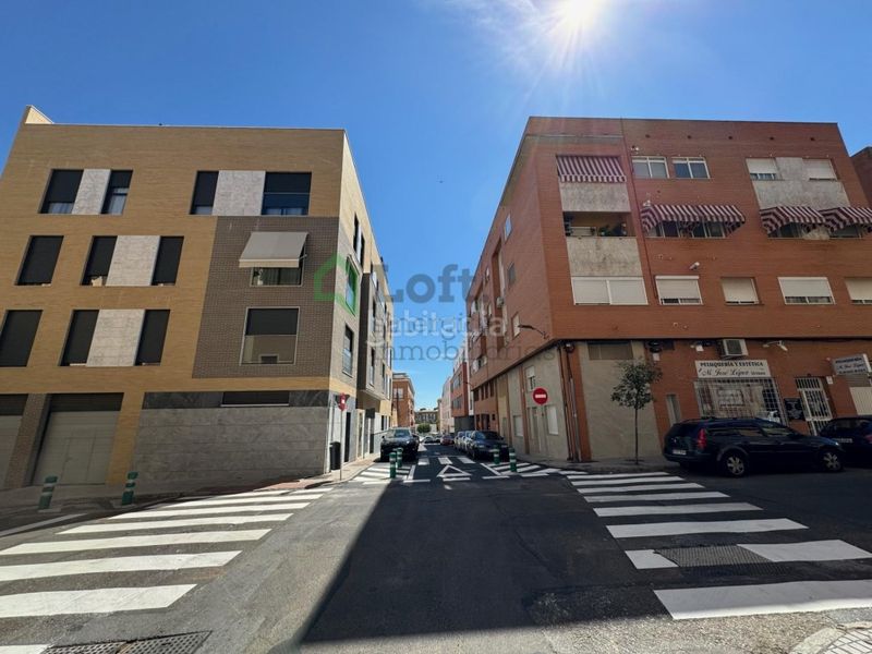 Foto d9136a01-3759-4918-af92-e5df19f687a4. Àtic amb calefacció aparcament a Pardaleras Badajoz