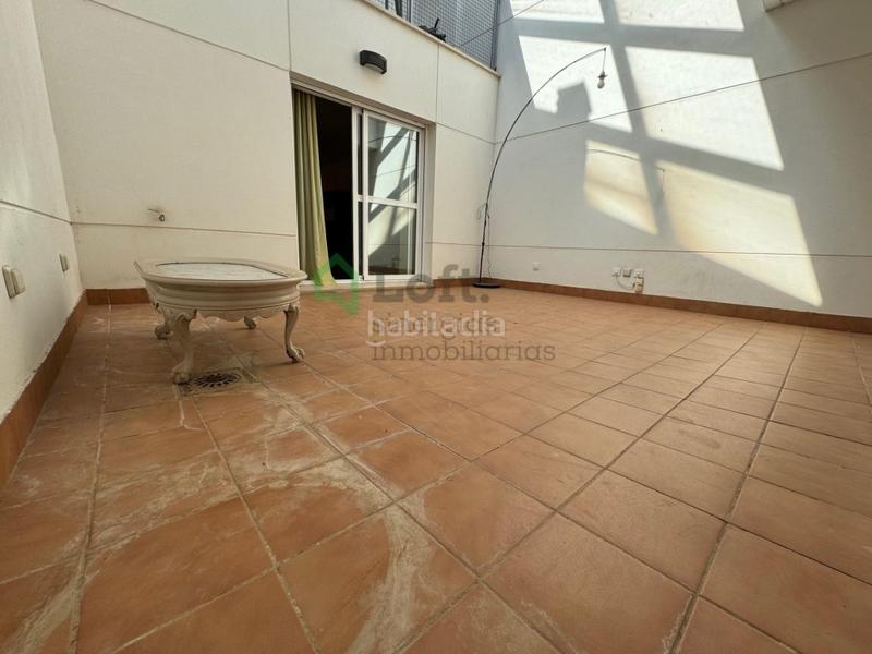 Foto e38a06b4-15ce-41b8-9968-517126f604dc. Àtic amb calefacció aparcament a Pardaleras Badajoz