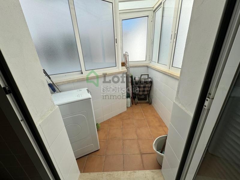 Foto ed5a4374-334b-4664-844d-35357ea762fe. Àtic amb calefacció aparcament a Pardaleras Badajoz