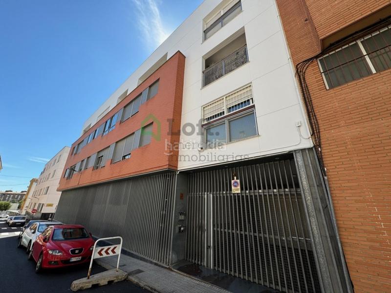 Foto fce4d64c-8c96-4dcf-8257-8f69a111976e. Àtic amb calefacció aparcament a Pardaleras Badajoz