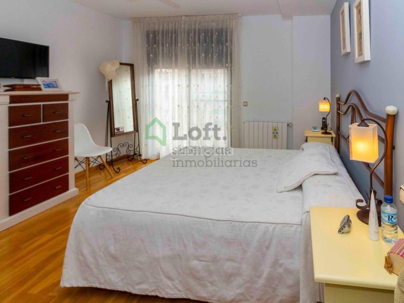 Foto 250ffc2a-eac4-48b4-b31c-7d2cf9649d75. Piso  con garaje y trastero en el Casco Antiguo en Badajoz