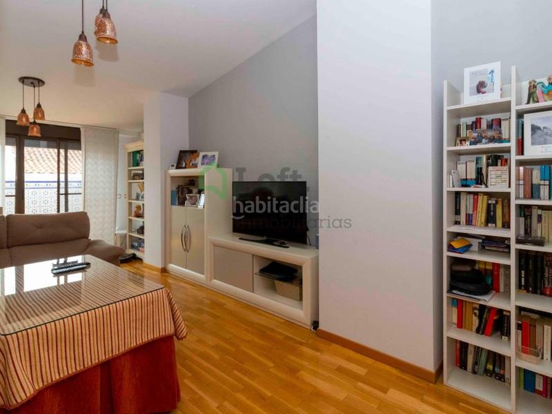 Foto c744befc-7a40-4c50-b234-db6e60dab493. Piso  con garaje y trastero en el Casco Antiguo en Badajoz