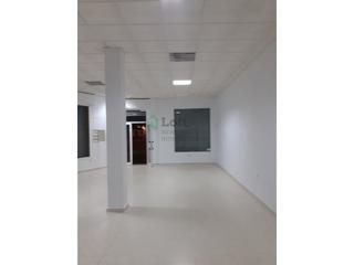 Lloguer Local Comercial a Pedanías de Badajoz. Local comercial de esquina en gévora