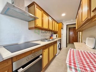 Location Appartement à Santa Marina. Piso reformado de 4 dormitorios corte inglés