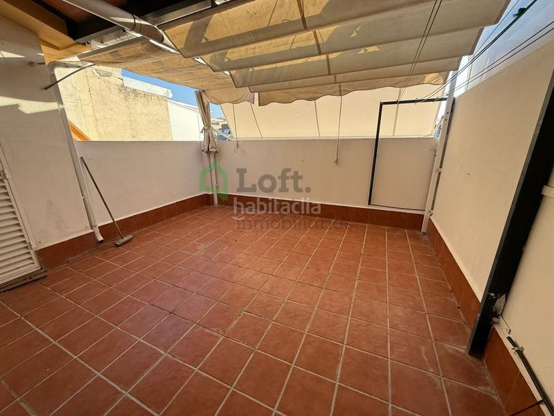 Foto d81a4de2-6222-48ca-a709-2ffa9b16f3e0. Alquiler dúplex estupendo dúplex amueblado en Pardaleras en Badajoz