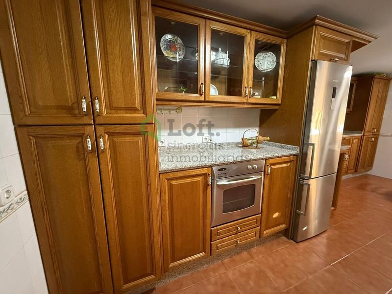 Foto e5b0c3bd-3ed6-49e7-9c25-5b093f75a15e. Alquiler dúplex estupendo dúplex amueblado en Pardaleras en Badajoz