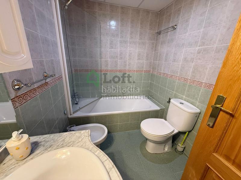 Foto ff43c5d6-4be3-4c69-935c-bb281fffc057. Location duplex avec parking dans Pardaleras Badajoz
