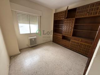 Pis a Maria Auxiliadora - Barriada de Llera. Ocasión piso para reformar en zona centro!!