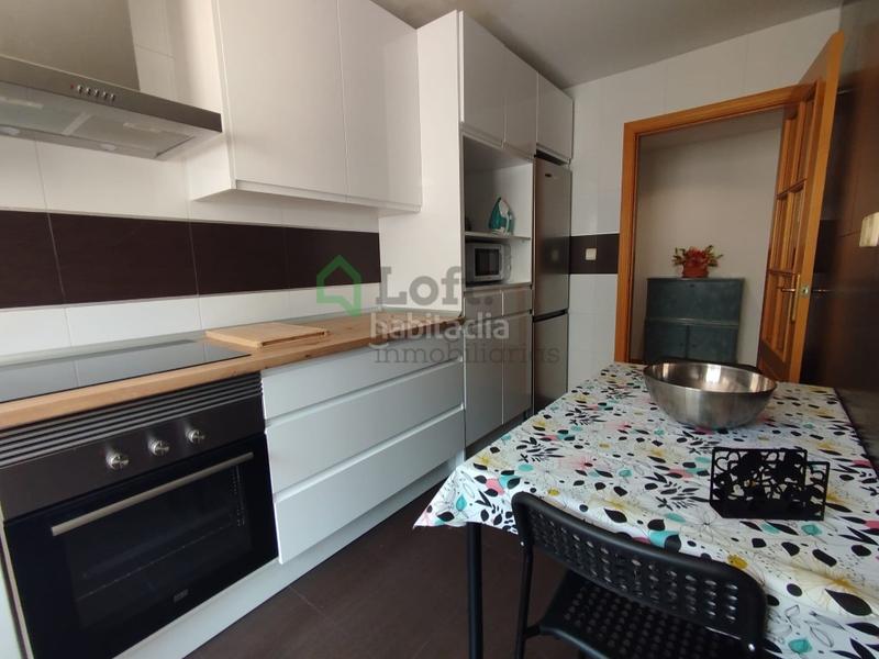 Foto 8b35c742-ea9e-4353-8fba-725ca81aa929. Apartament amb calefacció aparcament a La Estación Badajoz