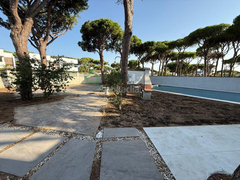 Foto 0ffdf138-970e-430c-a5be-4a28d2315d64. Chalet avec piscine dans La Barrosa Chiclana de la Frontera