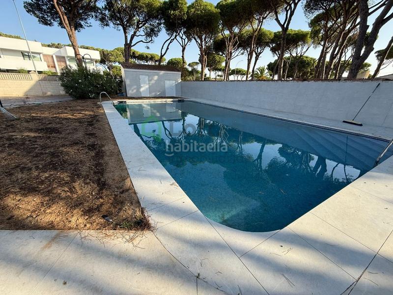 Foto 462af736-0c4e-425b-967e-a6aac8cb8f20. Chalet avec piscine dans La Barrosa Chiclana de la Frontera