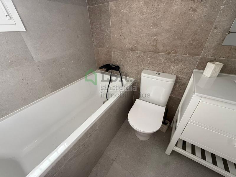 Foto 66226ffc-107c-4634-8d59-6c75e44415aa. Chalet avec piscine dans La Barrosa Chiclana de la Frontera