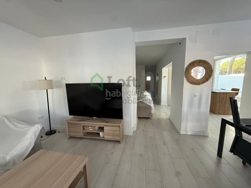 Foto 815e4c24-94ed-46b6-ab18-c5409df52d18. Chalet avec piscine dans La Barrosa Chiclana de la Frontera