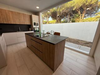 Xalet a La Barrosa. Chalet recién reformado en chiclana de la frontera