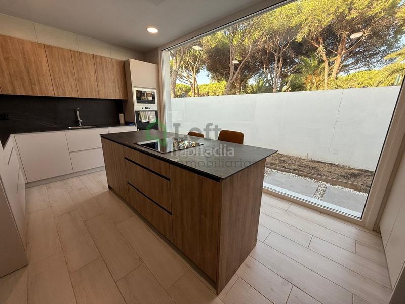 Foto e7104ea5-b52b-452e-ab26-d3618575774b. Chalet avec piscine dans La Barrosa Chiclana de la Frontera