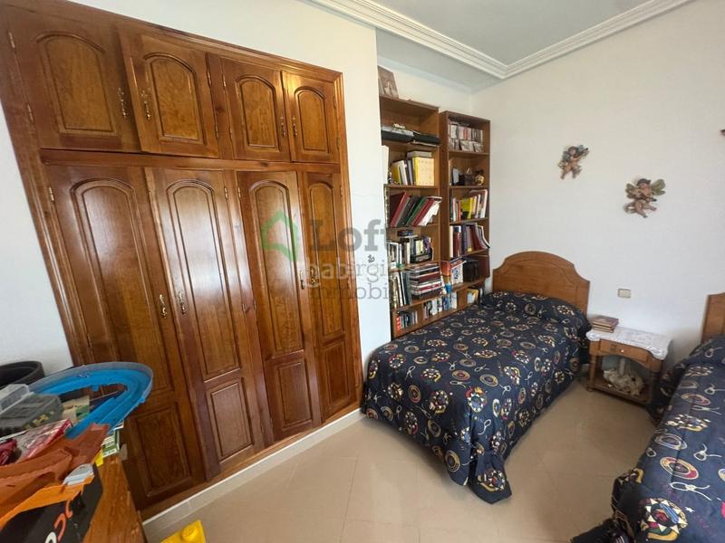 Foto 649d02de-0c47-46fa-b656-4acc115f25d0. Chalet gran chalet en los montitos en Carretera de Sevilla - Los Montitos Badajoz