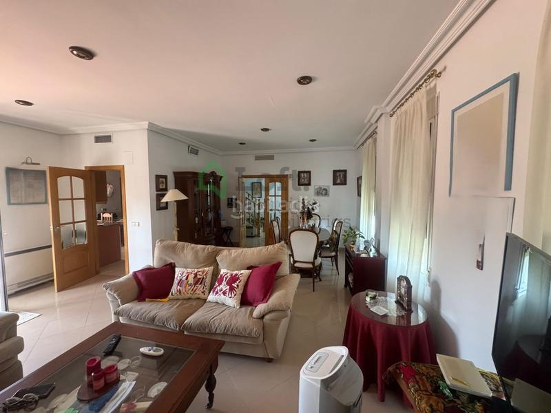 Foto fd0b86ee-9243-4c4a-ae40-d4694ae1bc6d. Chalet gran chalet en los montitos en Carretera de Sevilla - Los Montitos Badajoz