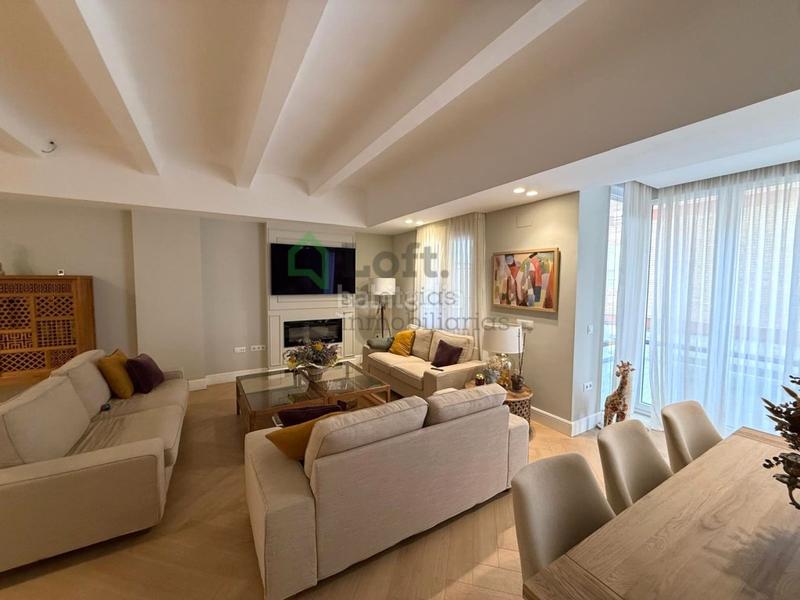 Foto 0bd3b7df-43ac-433b-9e7c-483415163156. Piso gran piso reformado con terraza y 2 trasteros en pleno centro en Badajoz