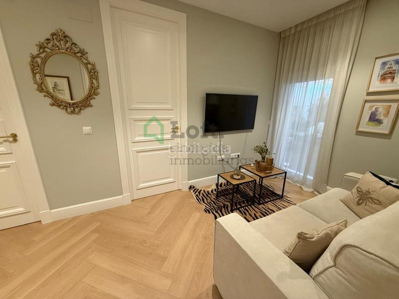Foto a4793b80-fa57-4d79-bb69-32fa1cc3eb86. Piso gran piso reformado con terraza y 2 trasteros en pleno centro en Badajoz