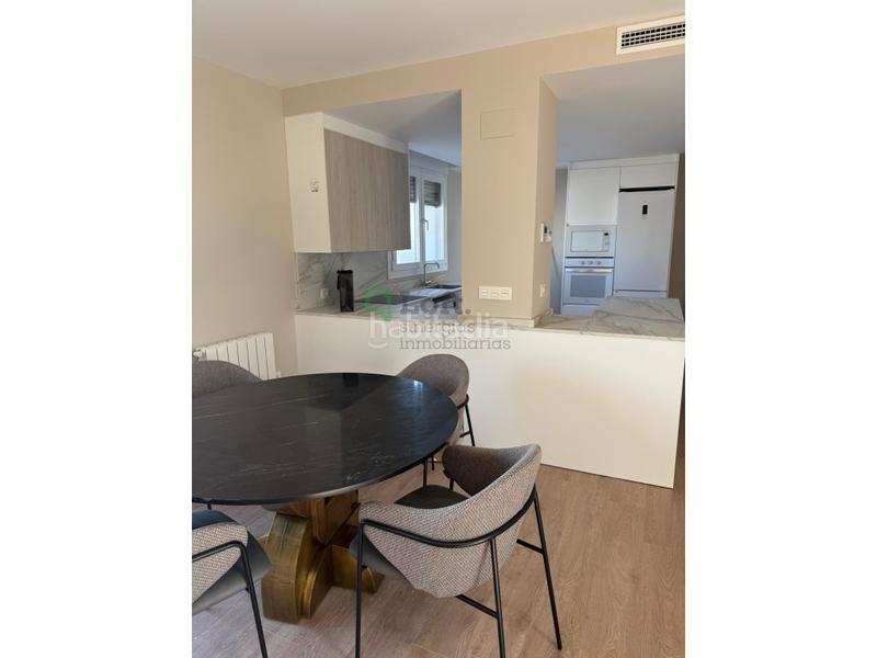 Foto 691ea20f-71ff-4923-9059-e3d455b6b9c5. Alquiler ático fabuloso ático a estrenar con piscina, terraza y garaje en Avenida Elvas en Badajoz