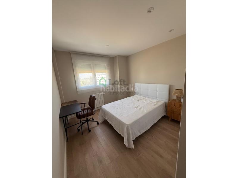Foto a5228587-17f7-4213-81d9-957a30e26308. Alquiler ático fabuloso ático a estrenar con piscina, terraza y garaje en Avenida Elvas en Badajoz