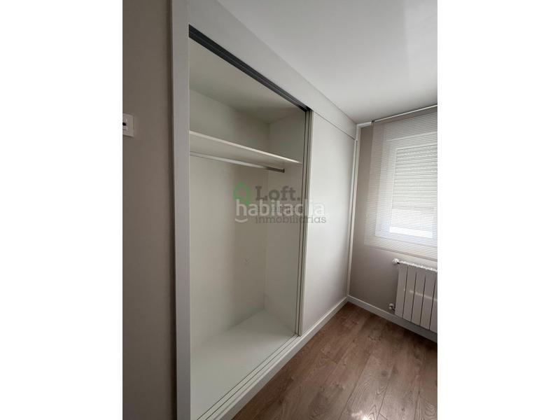 Foto d64dfdd2-011c-41c9-827a-90151760b38c. Alquiler ático fabuloso ático a estrenar con piscina, terraza y garaje en Avenida Elvas en Badajoz
