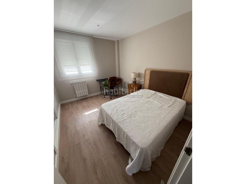 Foto d7ecd338-4325-426e-a7da-a90f3646b5e7. Alquiler ático fabuloso ático a estrenar con piscina, terraza y garaje en Avenida Elvas en Badajoz