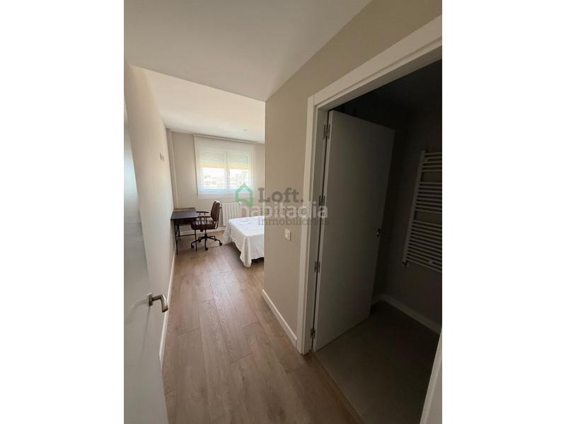 Foto da20eb5c-49bd-4bd4-b283-243a1896a422. Alquiler ático fabuloso ático a estrenar con piscina, terraza y garaje en Avenida Elvas en Badajoz