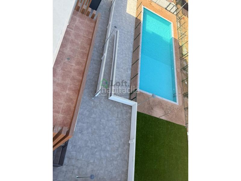 Foto fa431b6d-3e33-4783-a456-55e2c29f6e89. Alquiler ático fabuloso ático a estrenar con piscina, terraza y garaje en Avenida Elvas en Badajoz