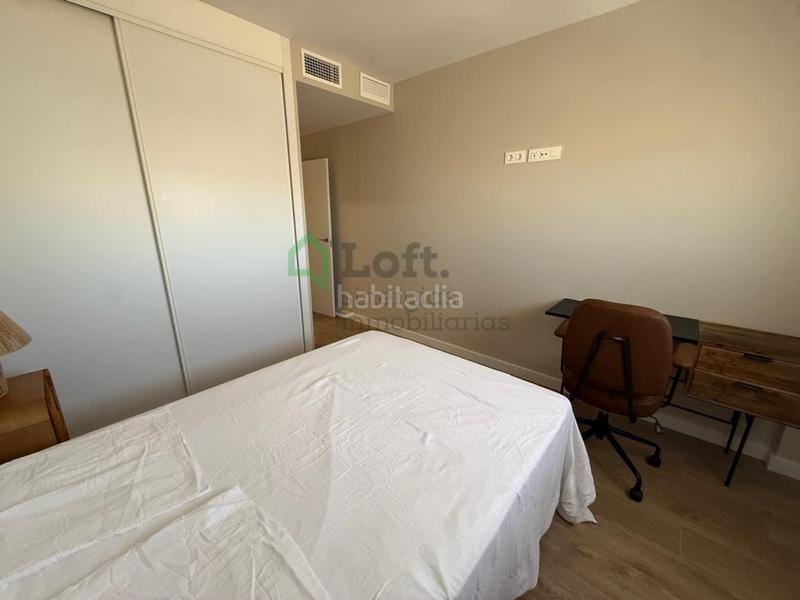 Foto 37792e74-740f-40e4-b740-7dc22e9ec56c. Rent penthouse with heating parking pool in Avenida Elvas Badajoz