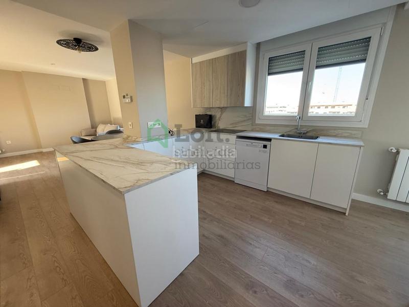 Foto 4012acfc-607d-4752-8011-f5cdaaf56d9f. Rent penthouse with heating parking pool in Avenida Elvas Badajoz