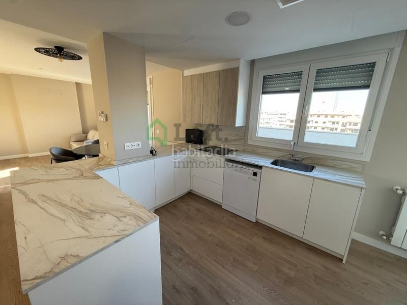 Foto 69498090-0ef0-4843-bb1c-f97caaacbc60. Rent penthouse with heating parking pool in Avenida Elvas Badajoz