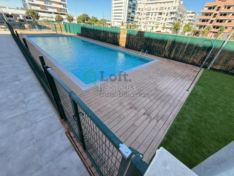 Foto a263121a-1dd2-48ce-ac46-2d7a94a31583. Rent penthouse with heating parking pool in Avenida Elvas Badajoz
