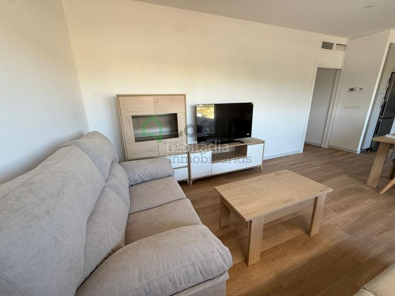 Foto 720531a6-9254-4efb-b722-a26cc2681cc5. Alquiler apartamento  a estrenar con piscina, garaje y trastero en Badajoz