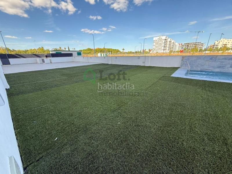 Foto 7cf7a8db-1f2d-4a25-a232-5f54e0a72b05. Lloguer apartament amb calefacció aparcament piscina a Badajoz