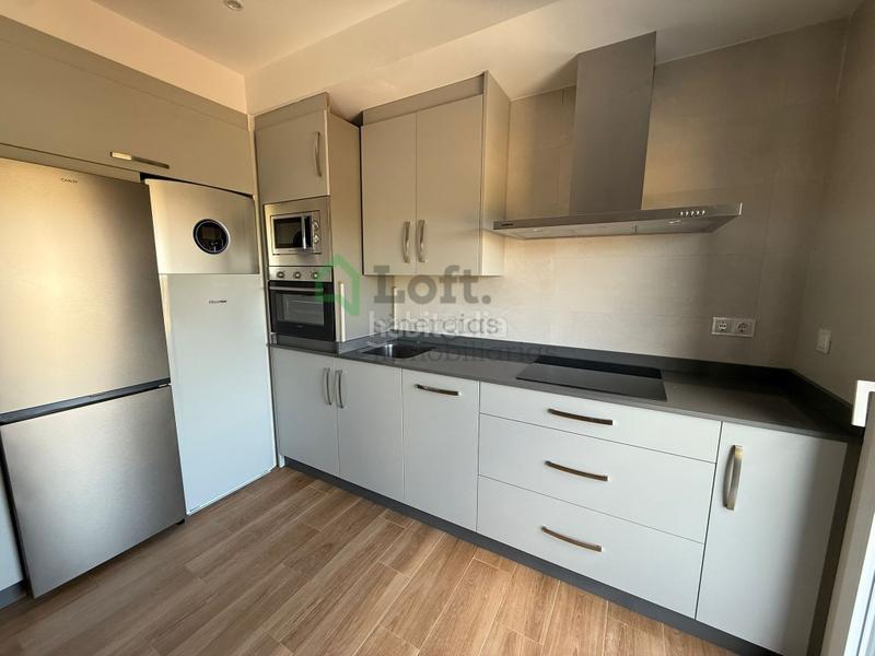 Foto e1bcf265-b8f0-4b5d-99bb-1be906a5f20c. Lloguer apartament amb calefacció aparcament piscina a Badajoz