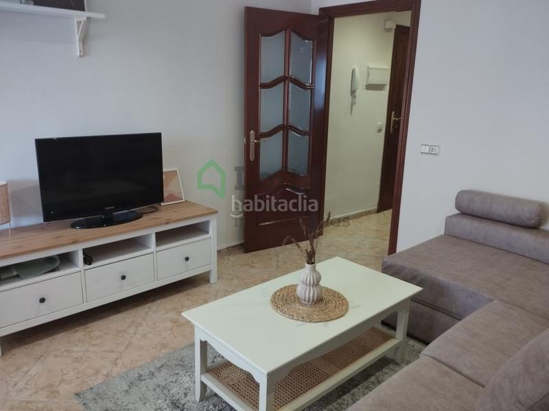 Foto cd2fa913-42e3-4833-8871-774697c18747. Alquiler piso  amueblado en avenida principal de san roque en Badajoz